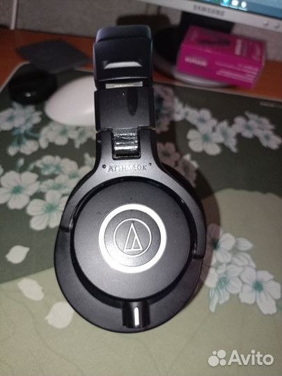 Студийные наушники Audio-Technica ATH-M40X