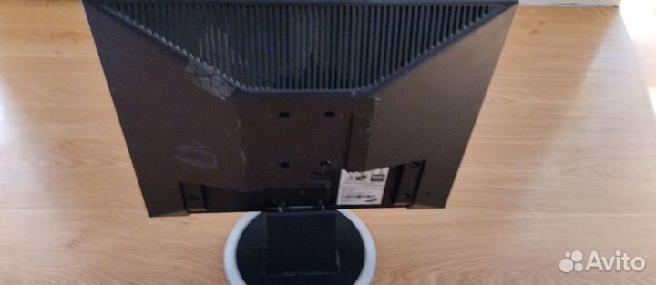 Монитор Samsung 19