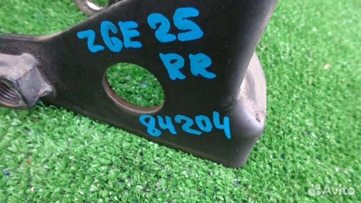 Кронштейн опоры двигателя задний Toyota Wish ZGE25