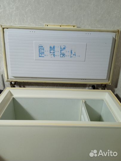 Морозильный ларь с глухой крышкой бу