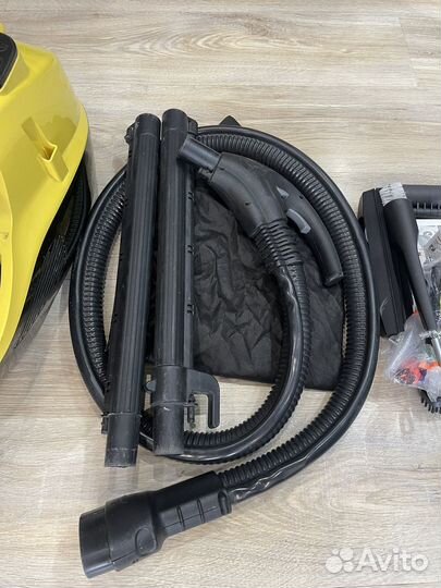 Пылесос Karcher SV 7 желтый