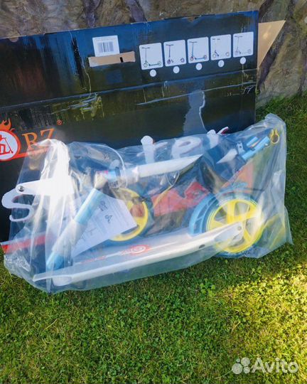 Самокат новый с ручным тормозом