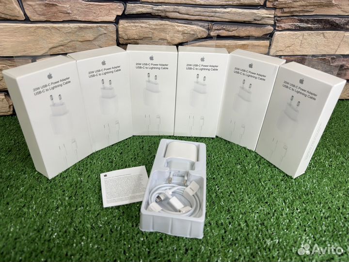 Зарядка на iPhone 20W