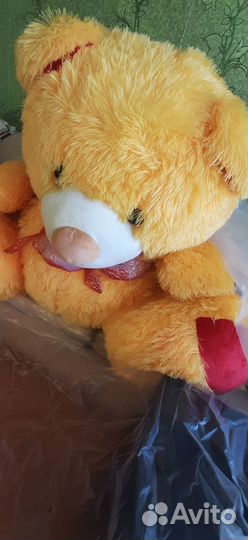 Продаю большого плюшевого медведя 1.2м1.2м