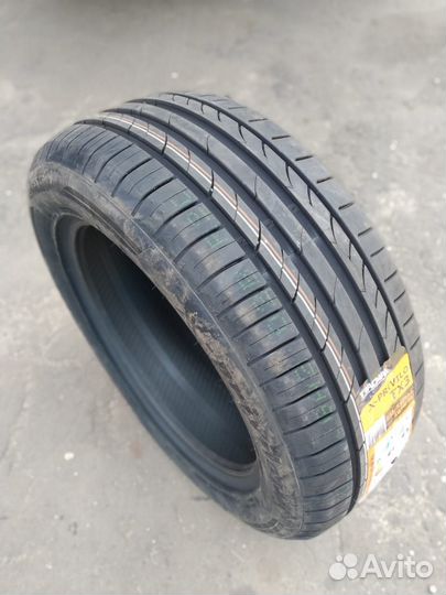 Tracmax X-Privilo TX3 245/50 R18 104