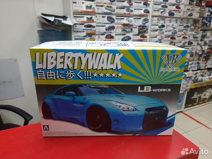 05402 Nissan GT-R LBWorks Ver.1 1:24 Aoshima