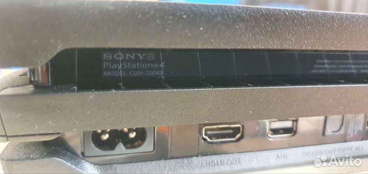 Игровая приставка ps4 pro 1tb (Новая)
