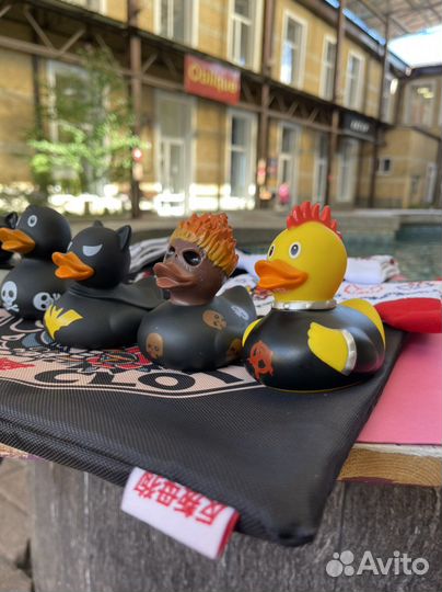 Утка фигурка