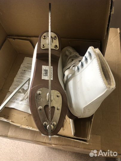 Коньки фигурные 34 размер