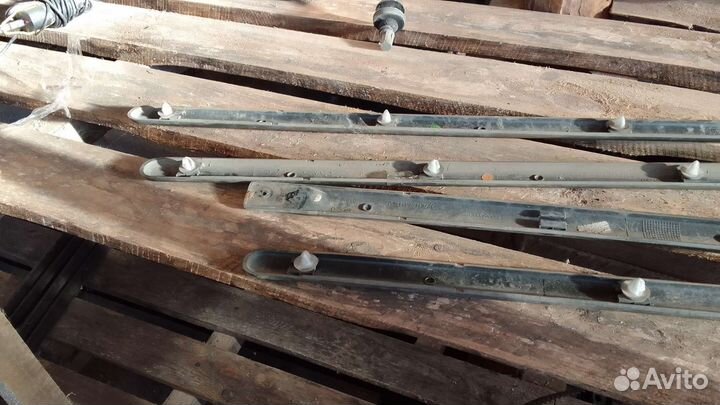 Молдинг двери Рено Логан 1