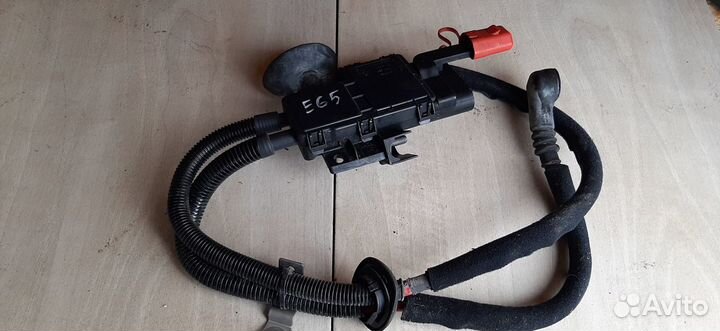 Плюсовая клемма аккумулятора BMW 7-Series E65