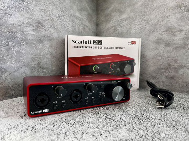 Звуковая карта Focusrite Scarlett 2i2 3rd gen