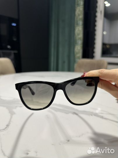Солнцезащитные очки Ray ban Wayfarer унисекс