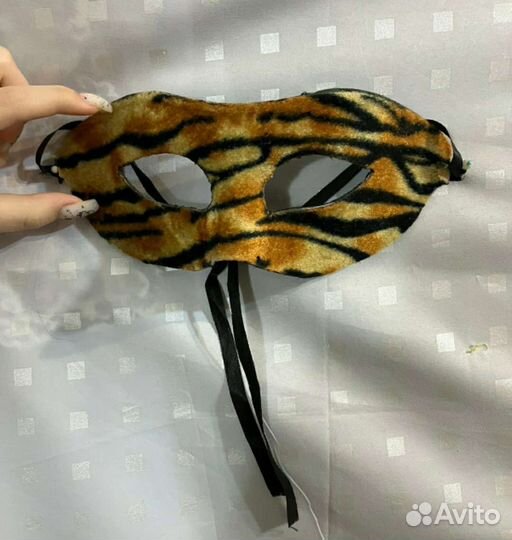 Карнавальная маска