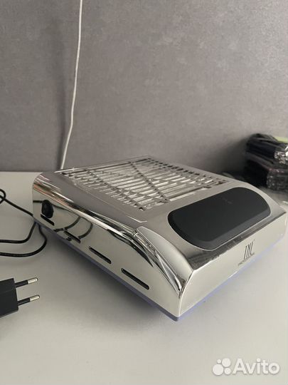 Пылесос для маникюра TNL