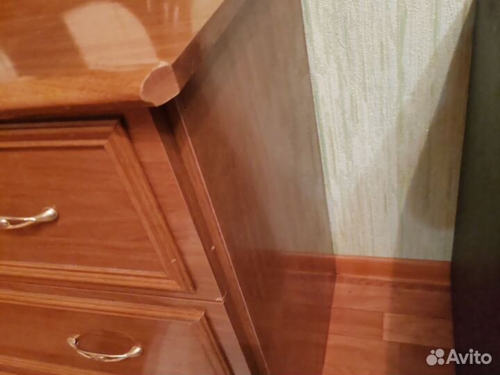 Комод с зеркалом