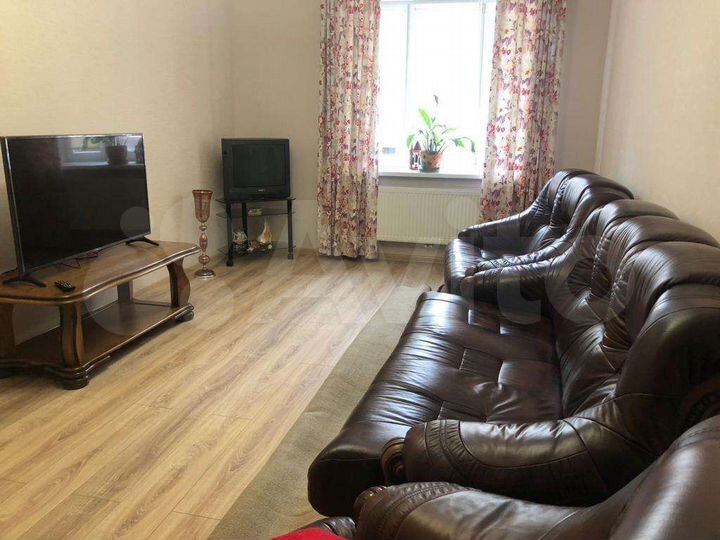 2-к. квартира, 58 м², 1/8 эт.