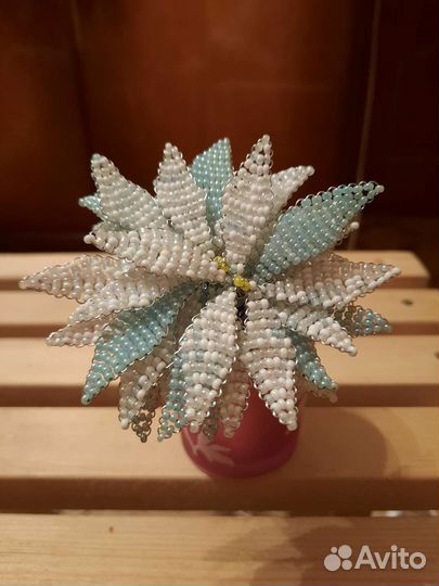 Продаю цветы из бисера