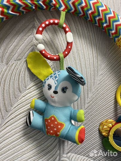 Дуга детская с игрушками 