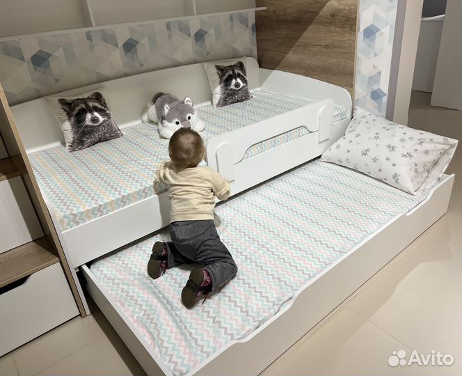 Кровать двухуровневая 