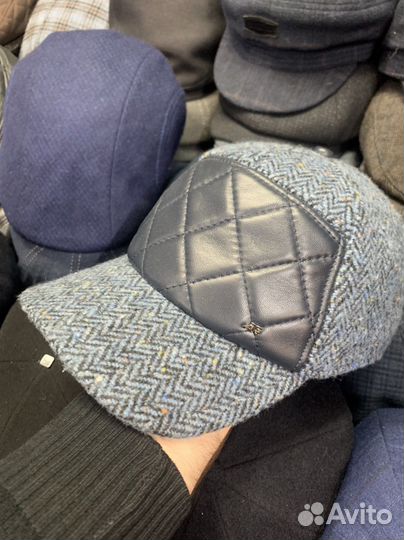 Полукласика,бомбящие кепки,стильные,цены разные