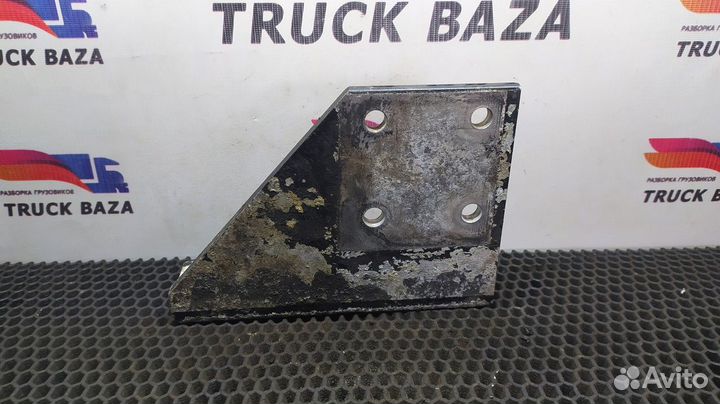 Кронштейн траверсы рамы Volvo VNL