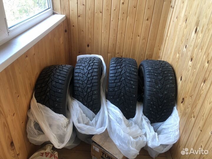Dunlop SP Sport Maxx RT 245/40 R20 и 275/35 R20