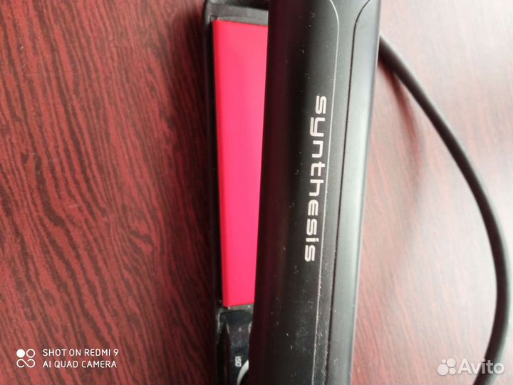 Плойка - утюжок, выпрямитель для волос