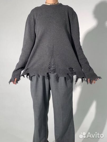Серый джемпер