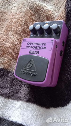 Гитарные педали эффектов Behringer