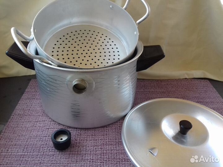 Мантышница, пароварка,кастрюли