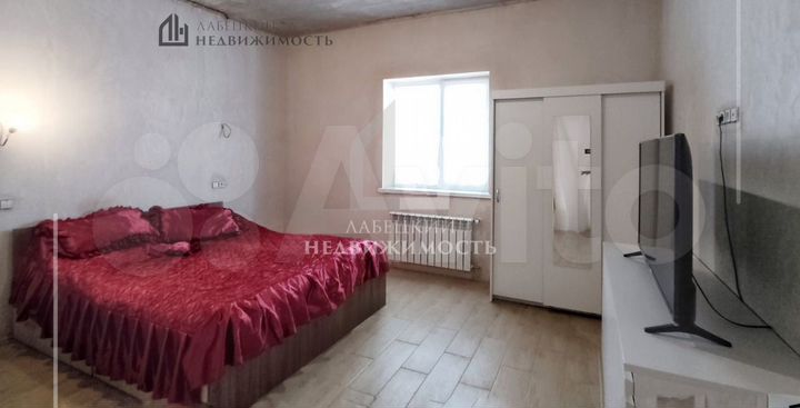 Дом 230 м² на участке 5 сот.