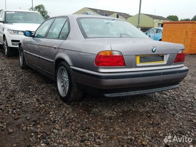 Разбор на запчасти BMW 7 E38