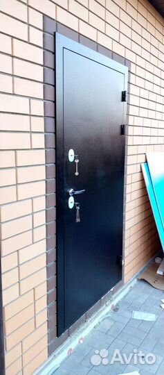 Дверь входная металлическая с терморазрывом