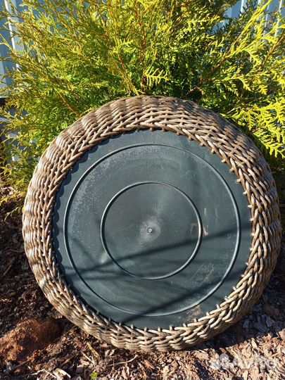 Кашпо -пончик из полиротанга