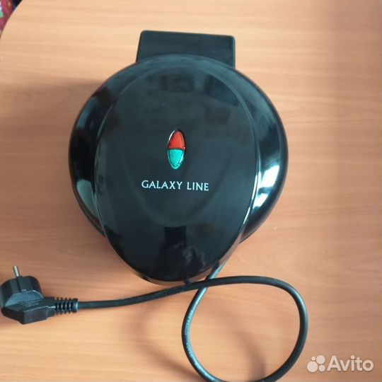 Электрическая вафельница