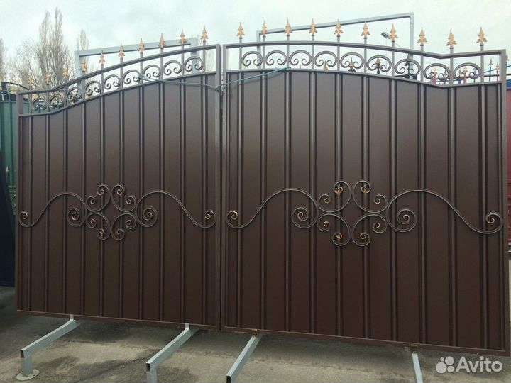 Ковано распашные ворота