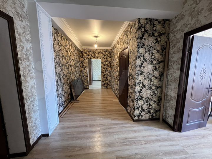 2-к. квартира, 80 м², 10/11 эт.