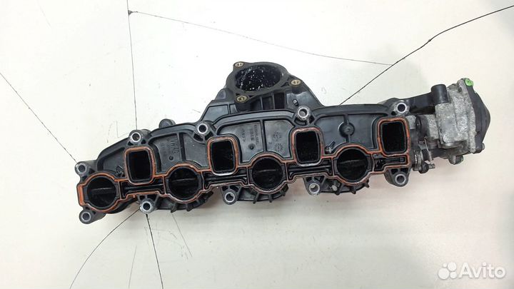 Коллектор впускной Volkswagen Passat CC, 2010