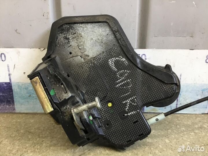 Замок двери задней правой Suzuki Grand Vitara 2006