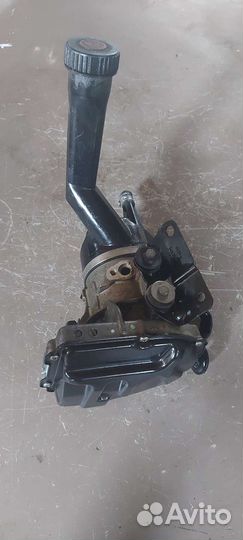 Насос гидроусилителя на Peugeot 308