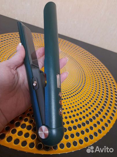 Беспроводной утюг для волос