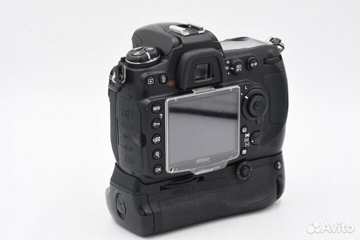 Зеркальный фотоаппарат Nikon D300s Body + PDK1