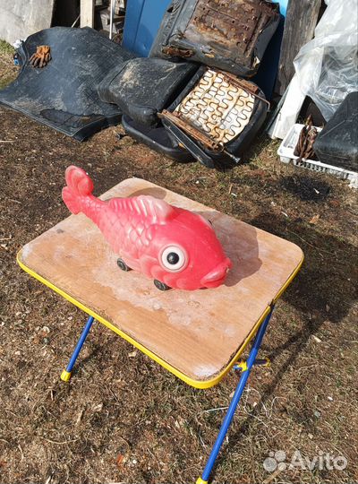 Игрушка пластмассовая рыба СССР