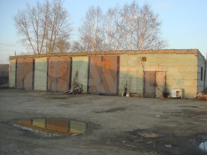 Гараж, > 30 м²