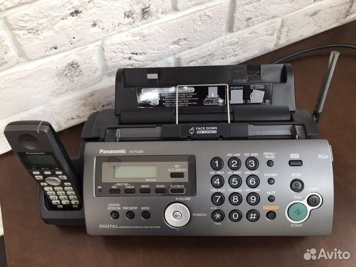 Радиотелефон с факсом Panasonic KX-fc228ru