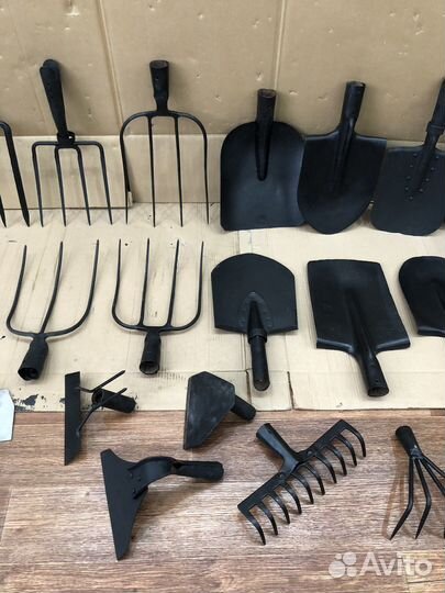 Лопаты, вилы, грабли, мотыги