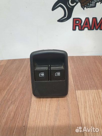Блок управления стеклами Renault Sandero 2
