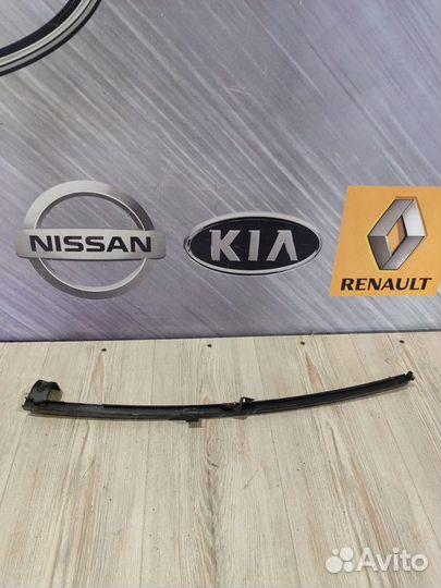 Направляющая стекла Kia RIO 2 Прав