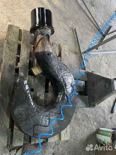 Крюк крановый грузовой